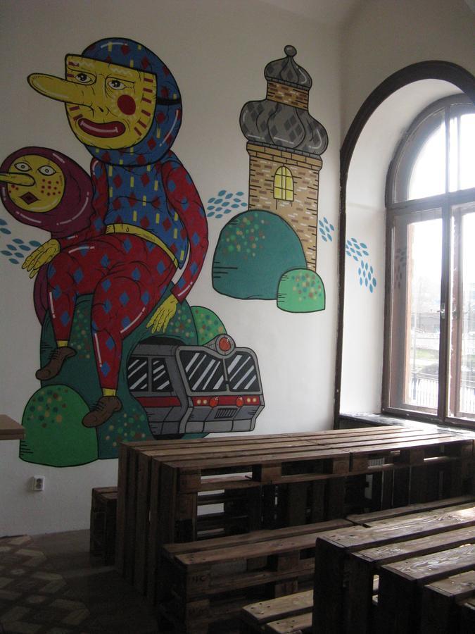 Hostel Ibex Прага Экстерьер фото