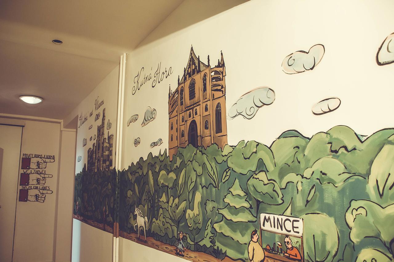 Hostel Ibex Прага Экстерьер фото
